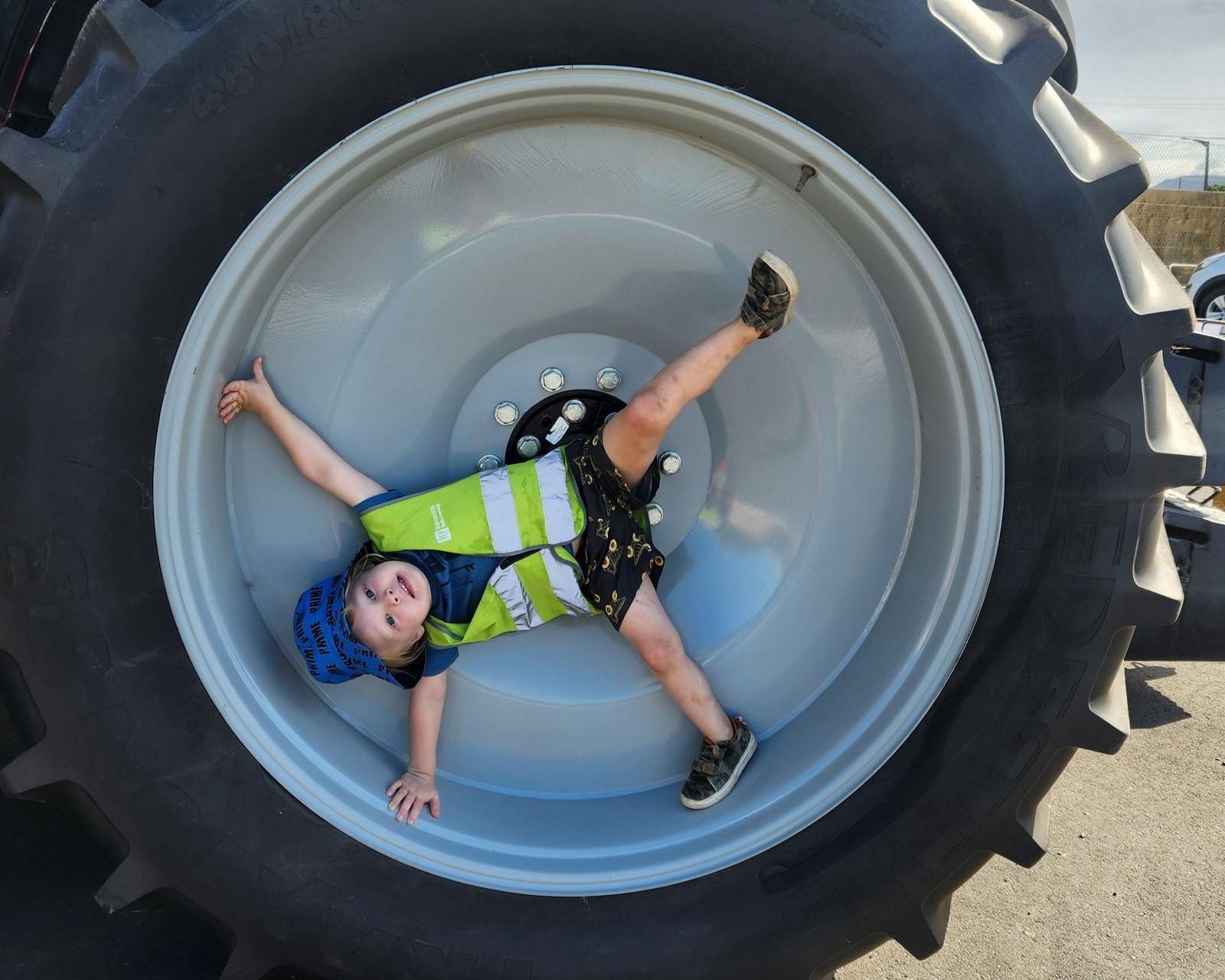 turua whats happening tractor show tell v2